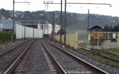 Un train de voyageurs rive droite Vie&rsquo;N&rsquo;Actu du 19 03 2021 I Vienne Condrieu